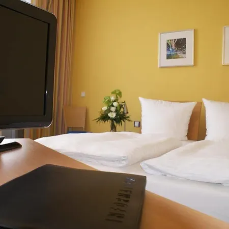 Dlgr塔贡森通海豚酒店 4* 巴特嫩多夫